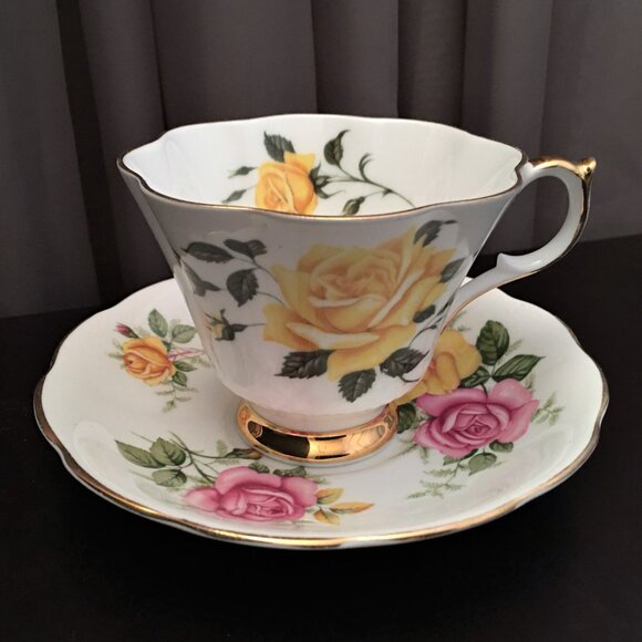 Queen Anne Cup and Saucer - Picture 1 of 10
